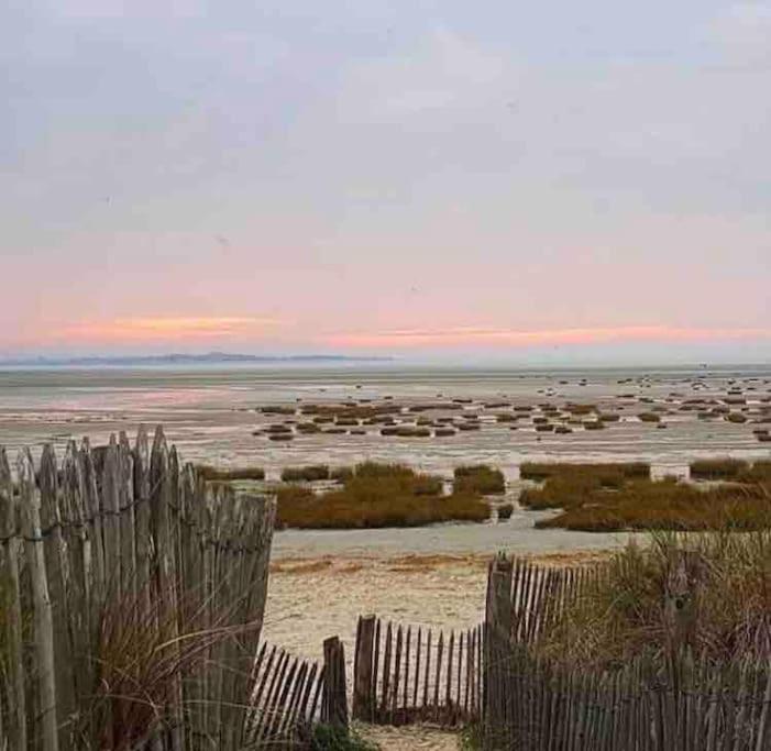 Pleine Face Mer Et Plage Ault Exterior photo